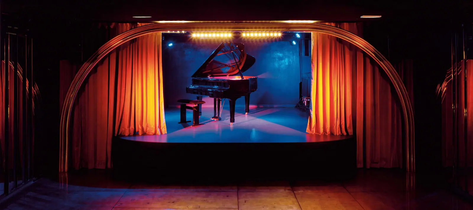 Silencio, Paris — the stage and its grand piano